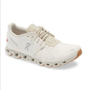 On Cloud “Cloud” running shoes